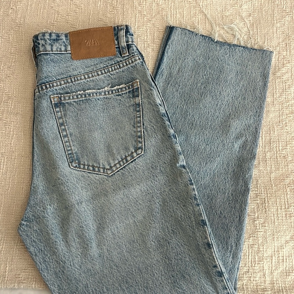 Size 6 // Zara Jeans